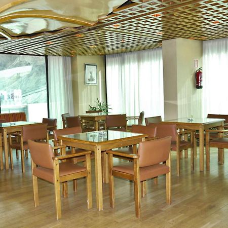 Hotel Sant Eloi Sant Julià de Lòria Екстериор снимка