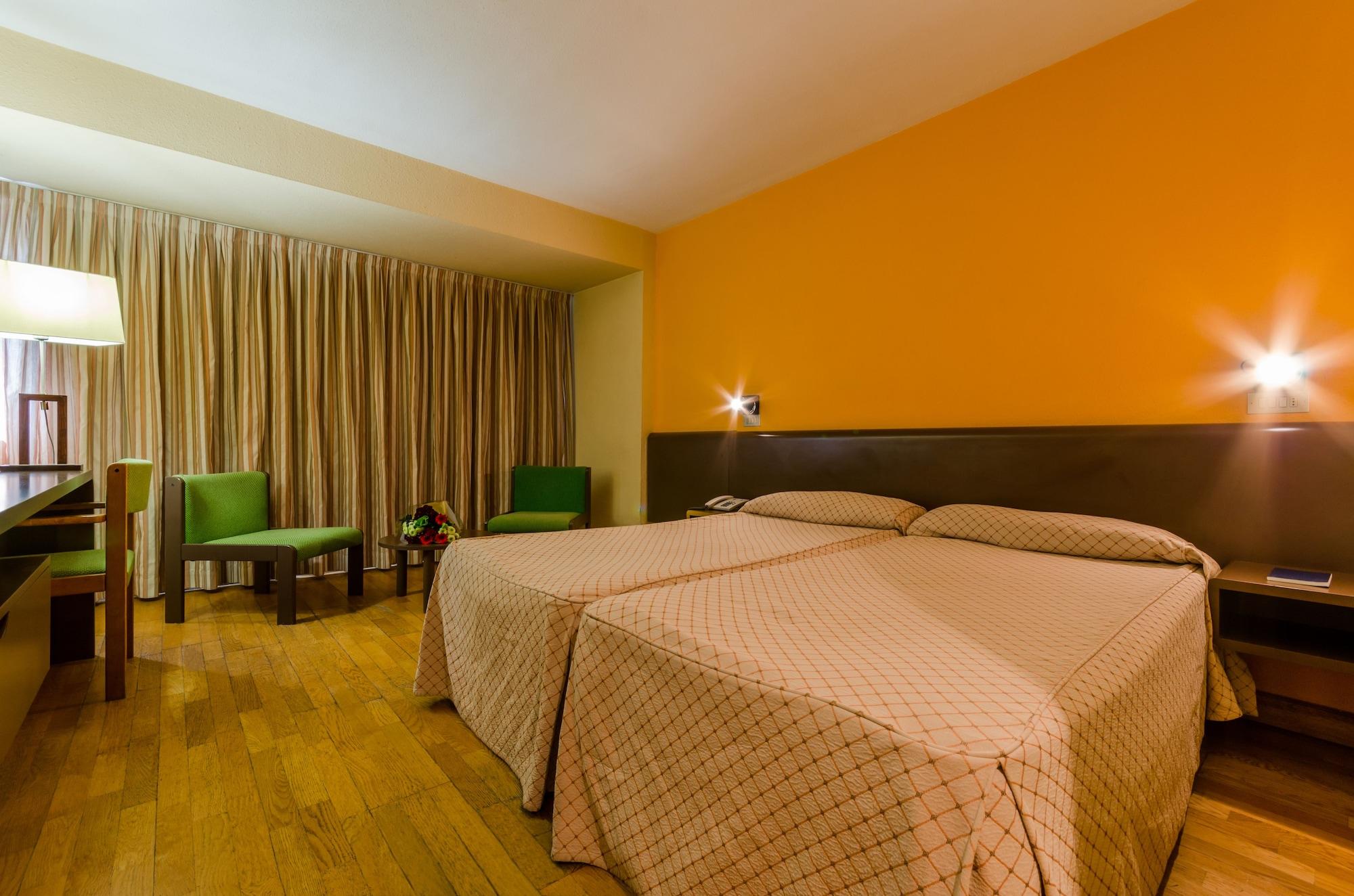 Hotel Sant Eloi Sant Julià de Lòria Екстериор снимка